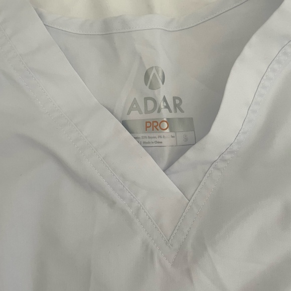 2 Adar White Scrub Tops - Picture 2 of 3